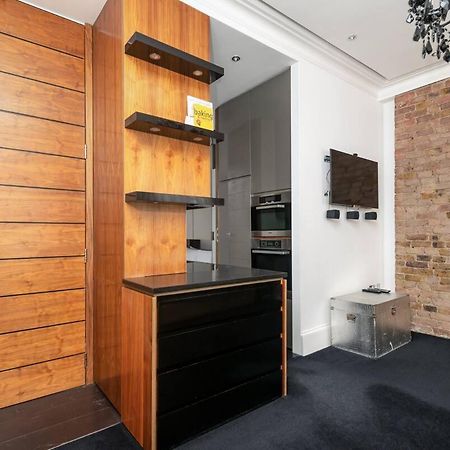 Award-Winning Designer Apartment Лондон Экстерьер фото