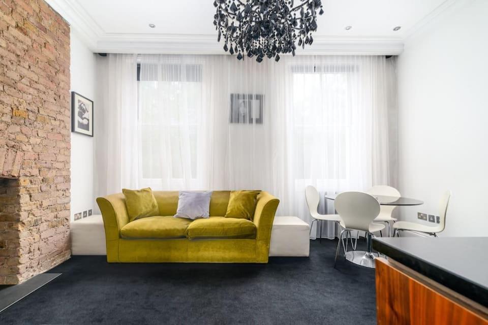 Award-Winning Designer Apartment Лондон Экстерьер фото