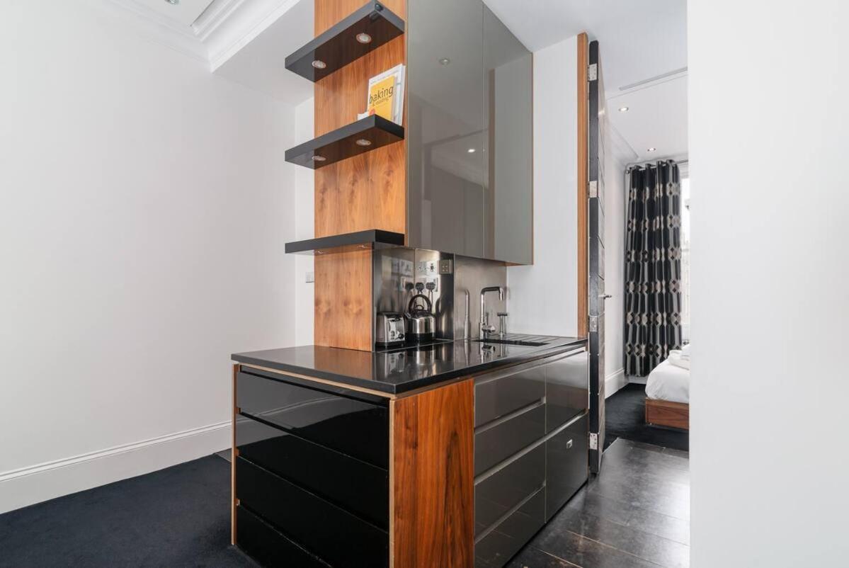 Award-Winning Designer Apartment Лондон Экстерьер фото