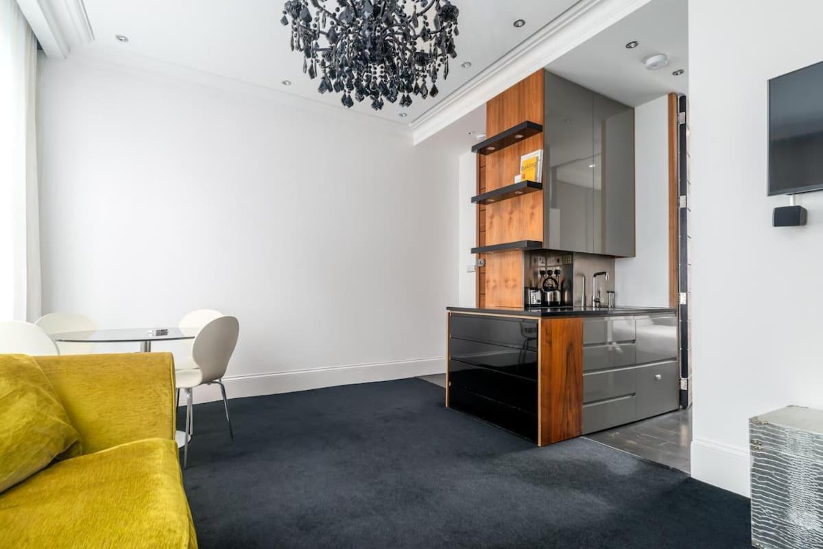 Award-Winning Designer Apartment Лондон Экстерьер фото