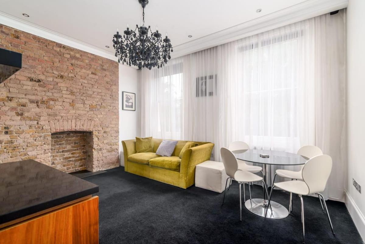 Award-Winning Designer Apartment Лондон Экстерьер фото